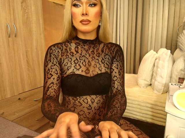 Miss_avacroft live webcam show