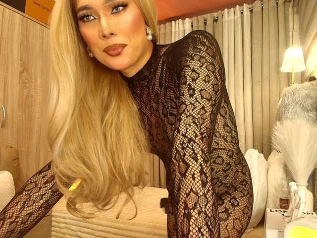 Miss_avacroft live webcam show