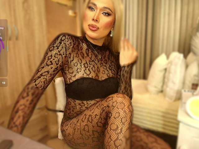 Miss_avacroft live webcam show