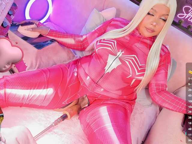 shaynamanson live cam on BongaCams