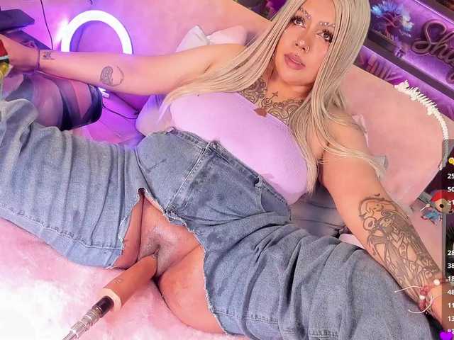 shaynamanson live cam on BongaCams
