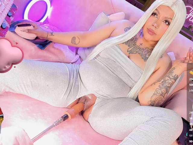 shaynamanson live cam on BongaCams