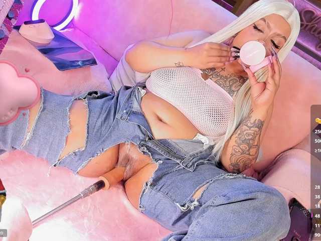 shaynamanson live cam on BongaCams