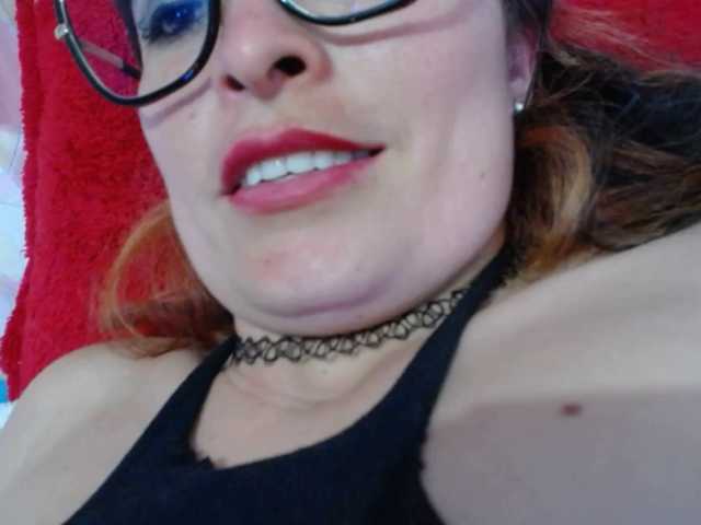 le modèle alexandra_94 est en webcam porno dans un show sur le site bongacams, il possède les tags suivants: Latino/Hispanic,Brunette,Trimmed