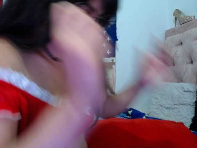 le modèle alexandra_94 est en webcam porno dans un show sur le site bongacams, il possède les tags suivants: Latino/Hispanic,Brunette,Trimmed
