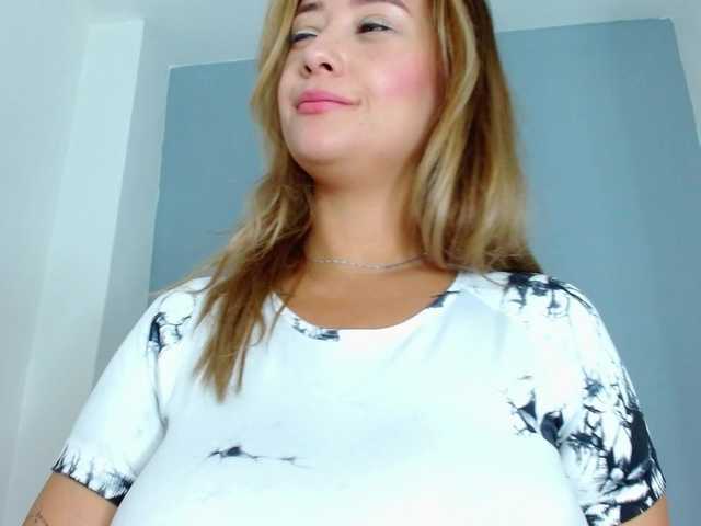 carlabeer live cam on BongaCams