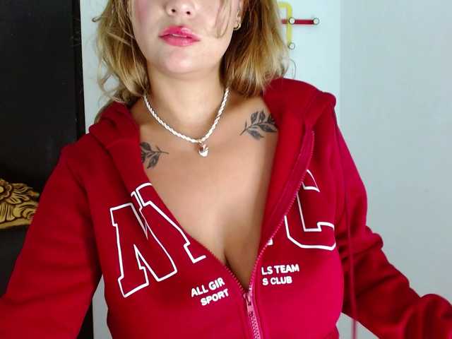 carlabeer live cam on BongaCams