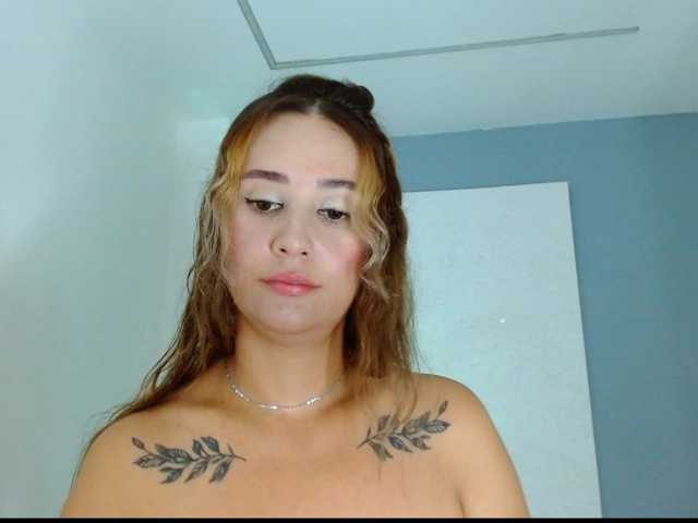 carlabeer live cam on BongaCams