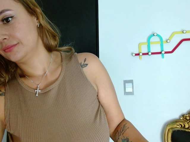 carlabeer live cam on BongaCams