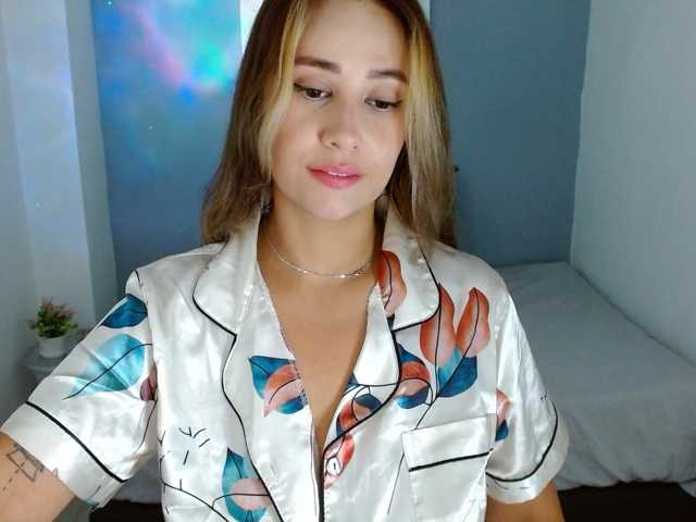 carlabeer live cam on BongaCams