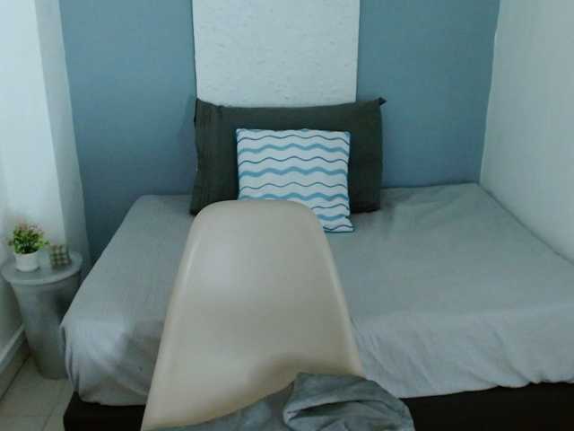 le modèle carlabeer est en webcam porno dans un show sur le site bongacams, il possède les tags suivants: Latino/Hispanic,Brunette,Trimmed