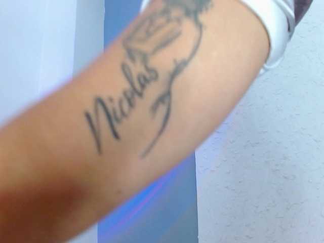 carlabeer's BongaCams show and profile