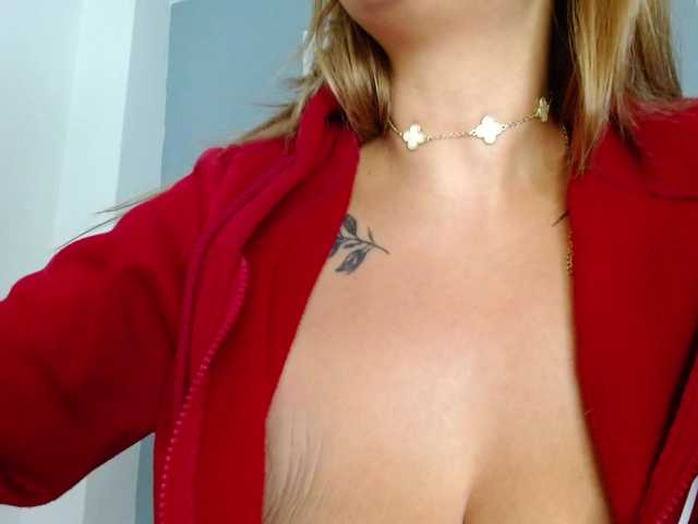 carlabeer live cam on BongaCams
