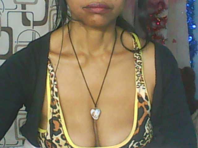 Cute0403 live cam on BongaCams