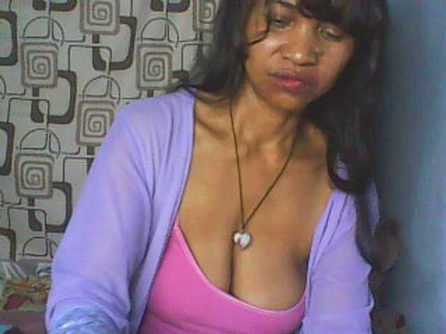 Cute0403 live cam on BongaCams