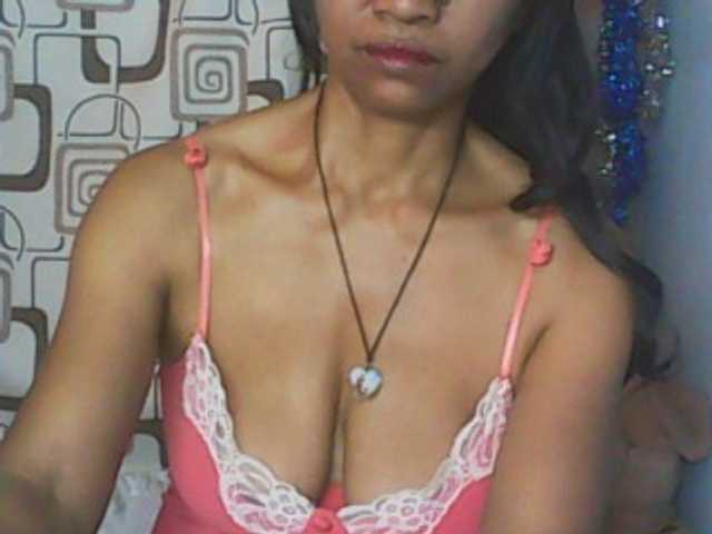 Cute0403 live cam on BongaCams