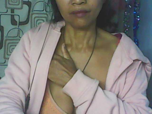 Cute0403 live cam on BongaCams