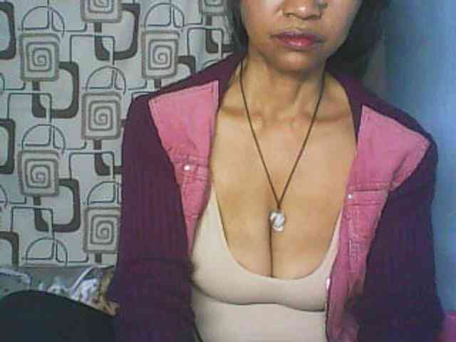 Cute0403 webcam