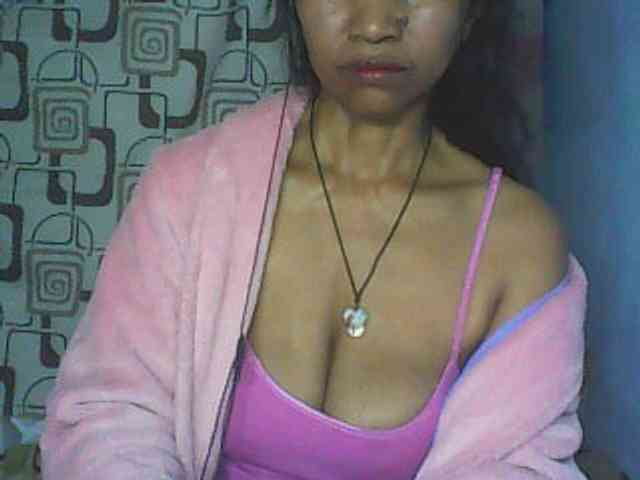 Cute0403 webcam