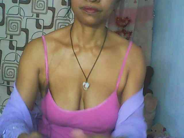 Cute0403 webcam