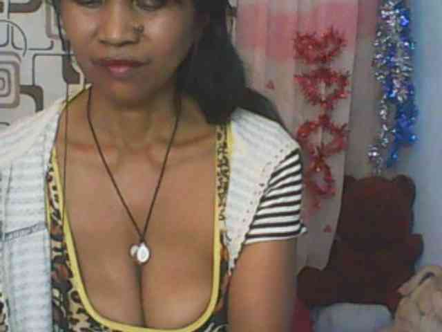 Cute0403 webcam