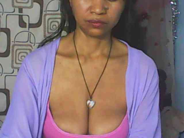 Cute0403 webcam