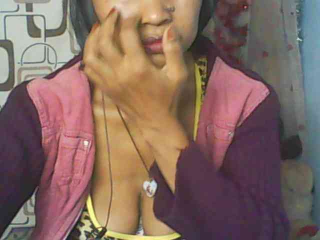Cute0403 webcam