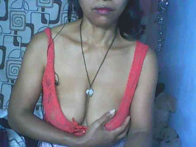 Cute0403 webcam