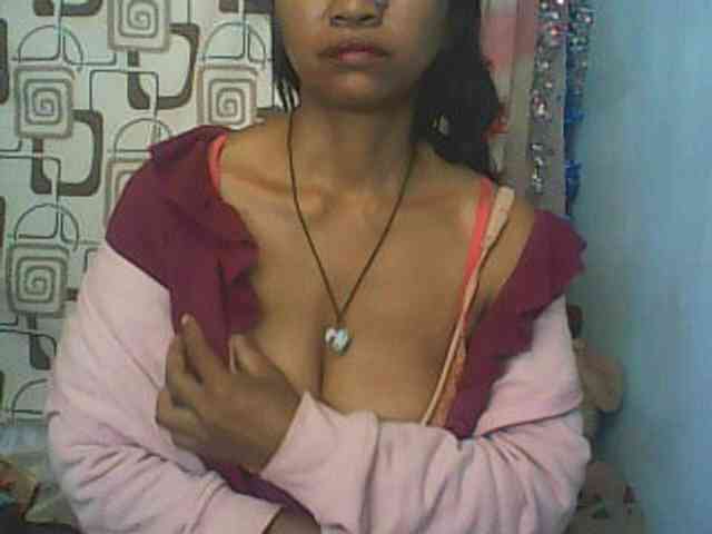 Cute0403 webcam