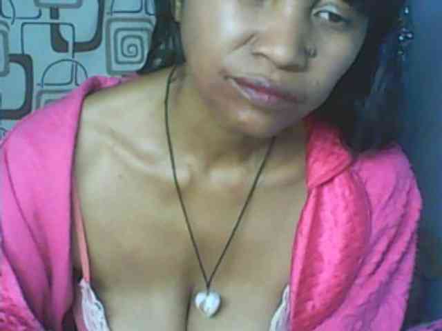 Cute0403 webcam
