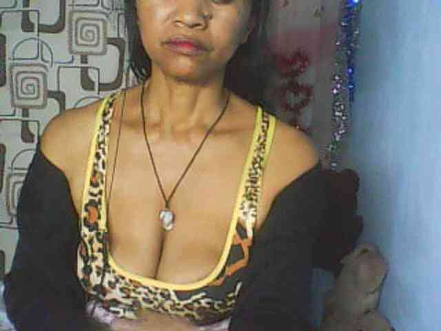 Cute0403 webcam