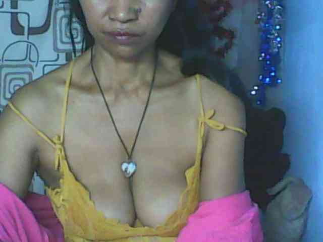 Cute0403 webcam