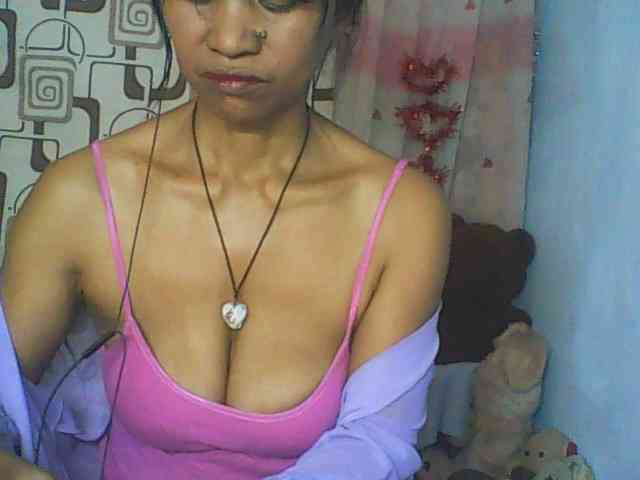 Cute0403 webcam