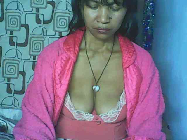 Cute0403 webcam
