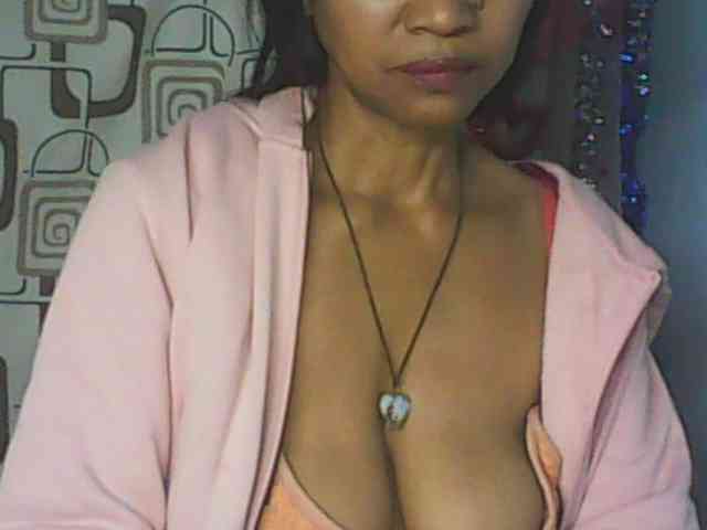 Cute0403 webcam