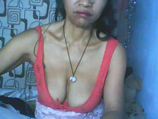 Cute0403 webcam