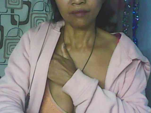 Cute0403 webcam