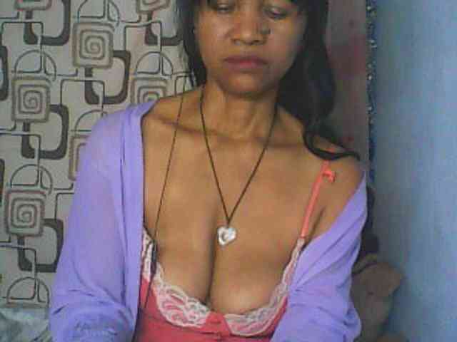 Cute0403 webcam