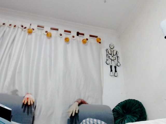 Totalslave, en vivo ahora en BongaCams