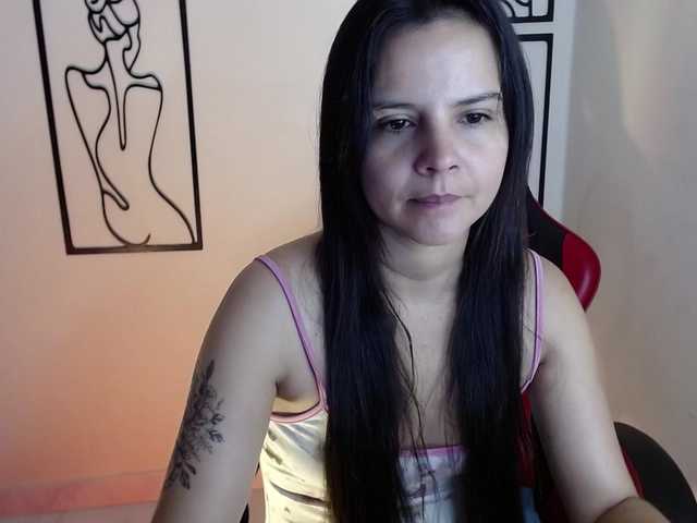 MiaRobinn live cam on BongaCams