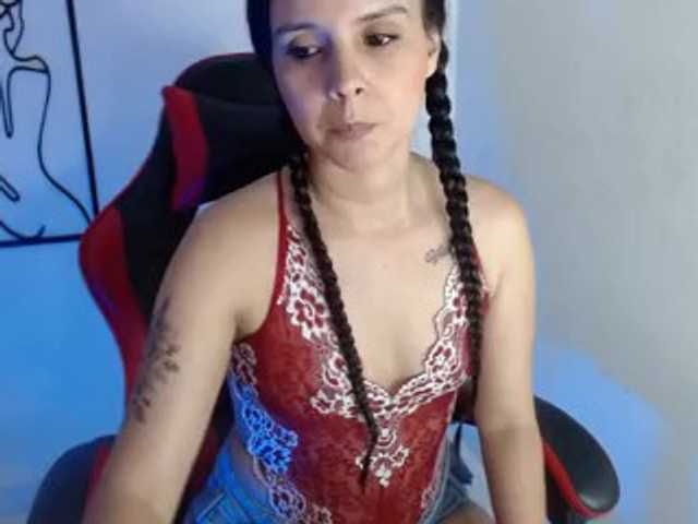 MiaRobinn