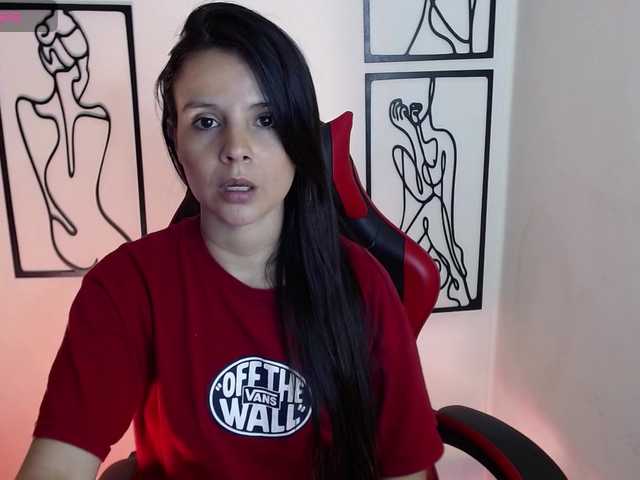 MiaRobinn webcam bongacams model stream image
