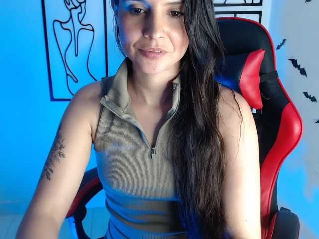 MiaRobinn live cam on BongaCams