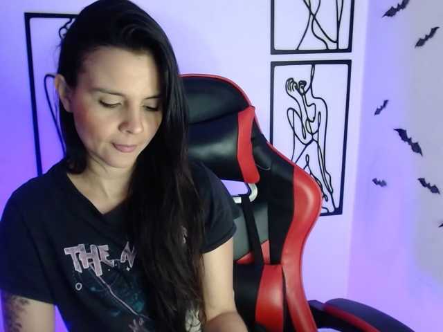 MiaRobinn