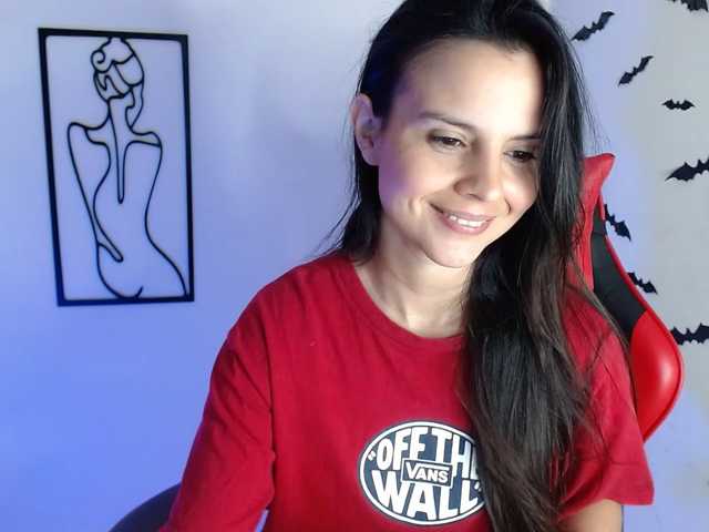 MiaRobinn live cam on BongaCams