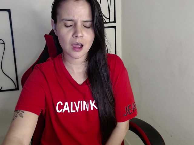 MiaRobinn