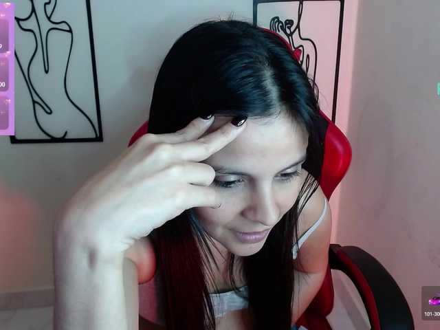 MiaRobinn live webcam show