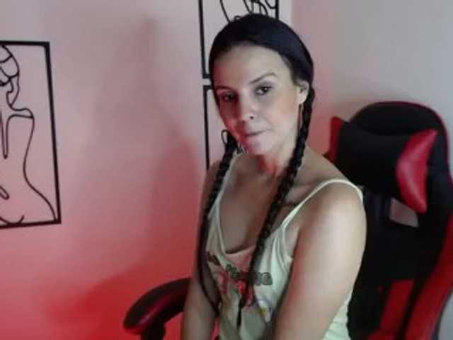 MiaRobinn