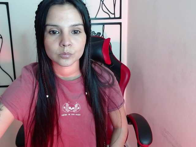 MiaRobinn live cam on BongaCams