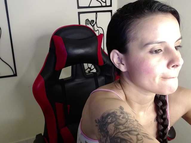 MiaRobinn live cam on BongaCams